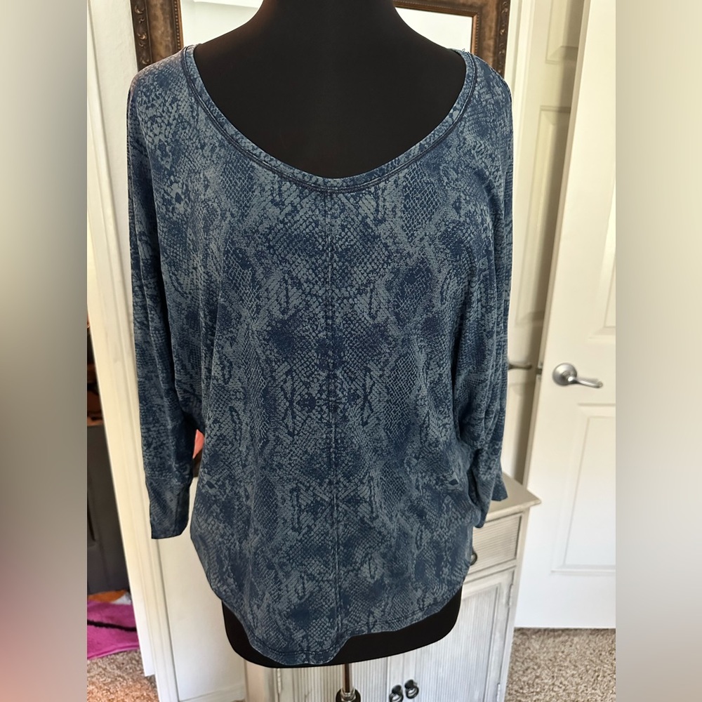 White House Black Market blouse